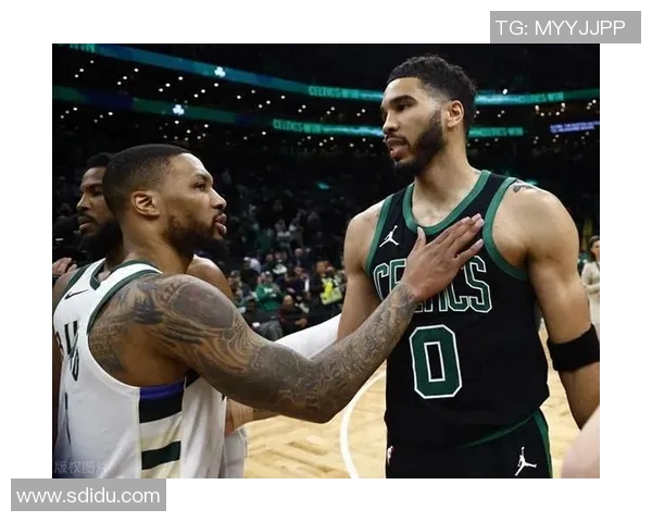 老鹰队客场大胜湖人队：技战术与团队配合的完美演绎