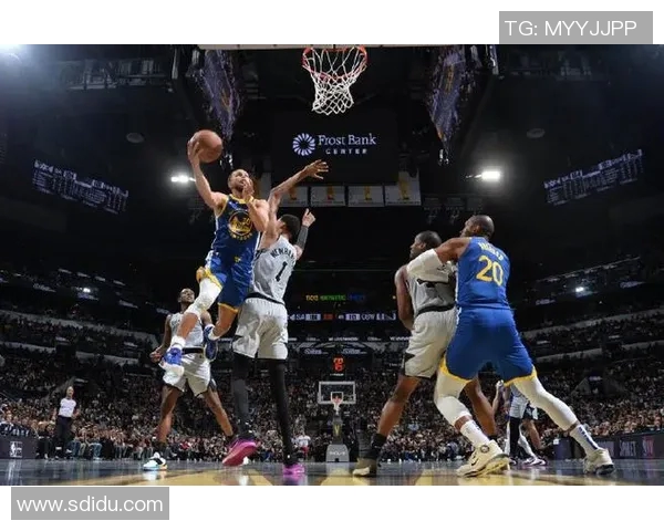 勇士战胜马刺，季后赛资格更近一步